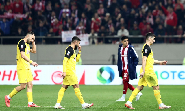 Ολυμπιακός – AEK: Δεν πήγαν Σπάτα οι «κιτρινόμαυροι», στο ξενοδοχείο με απόφαση Αλμέιδα