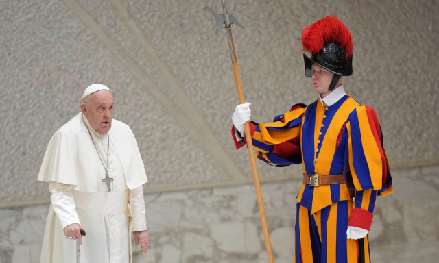 Βατικανό: Σταθερή η κατάσταση του Πάπα Φραγκίσκου - Τι δείχνουν οι ακτινογραφίες