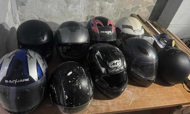 Πάτρα: Έφοδος της Αστυνομίας στο Πανεπιστήμιο - Βρέθηκαν πυροσβεστήρες, κοντάρια και μάρμαρα