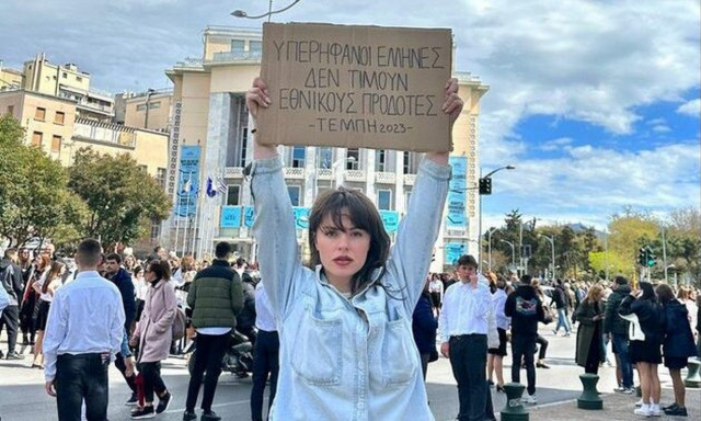 Τέμπη: «Επέζησα από ένα βαγόνι που κάηκε - Η αντίσταση είναι καθήκον», λέει η Ευδοκία Τσαγκλή