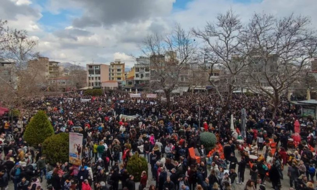 Μεγαλειώδης συγκέντρωση στην Κομοτηνή - Περισσότεροι από 12.000 διαδηλωτές