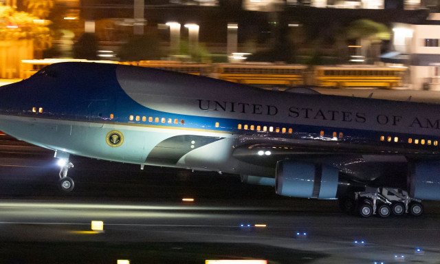 ΗΠΑ: Αεροπορικό «μποτιλιάρισμα» λόγω της αναχώρησης Τραμπ από την Ουάσινγκτον