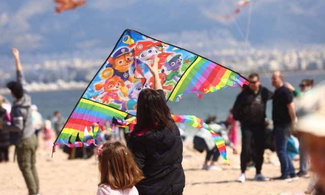 «Κλείδωσε» ο καιρός για την Καθαρά Δευτέρα - Πώς θα κυλήσει το πρώτο δεκαήμερο του Μαρτίου