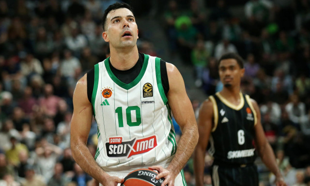 Σλούκας για Τέμπτη: «Περήφανος που είμαι Έλληνας – Όλη η χώρα στο πλευρό των οικογενειών»