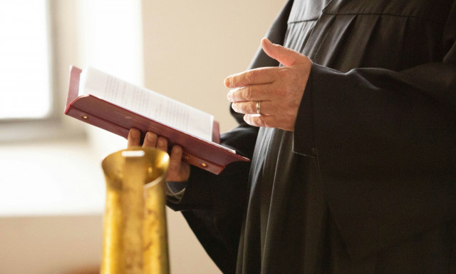 Καθαιρέθηκε κληρικός στην Κρήτη - Η απόφαση της Εκκλησίας