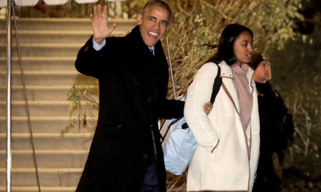 Σάσα Ομπάμα: Διακοπές στο Λος Άντζελες - Στιγμές χαλάρωσης με φίλους και πλέξιμο