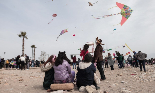 Καθαρά Δευτέρα: Αλλαγές στην TV – Ποιοι παρουσιαστές θα πετάξουν χαρταετό