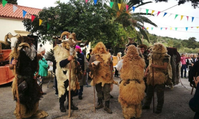 Καθαρά Δευτέρα 2025: «Κούλουμα» στα Χανιά - Τι είναι το έθιμο της Καμήλας στην Κάινα Αποκορώνου