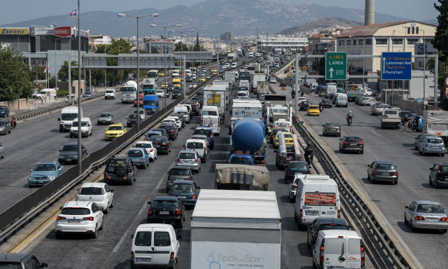 Κίνηση τώρα: Στο «κόκκινο» η Κηφισίας - Μεγάλες καθυστερήσεις στην Αττική Οδό