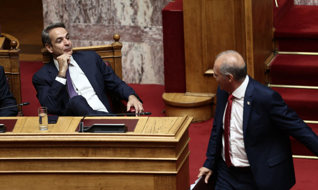 Τέμπη - Απάντηση της ΝΔ στα fake news του Κυριάκου Βελόπουλου: «Η μνήμη του είναι ασθενής»