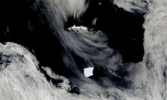 Ανταρκτική: Λήξη συναγερμού προς το παρόν - Το μεγαλύτερο παγόβουνο του κόσμου προσάραξε