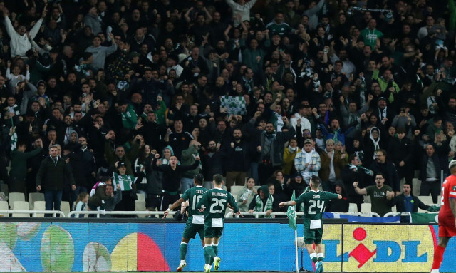 Παναθηναϊκός AKTOR: Ο Τετέ έβαλε... φωτιά στο glass floor