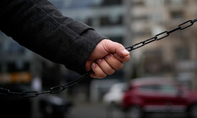 Βρετανία: Σε αριθμό ρεκόρ έφτασαν τα περιστατικά σύγχρονης σκλαβιάς πέρυσι