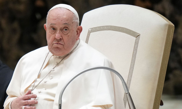 Ο πάπας Φραγκίσκος ζητά από τους πιστούς να μην ξορκίζουν τον θάνατο