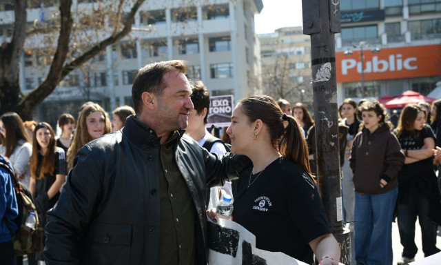 Συλλαλητήριο για τα Τέμπη στη Λάρισα: Συγκινητικές στιγμές με συγγενείς θυμάτων