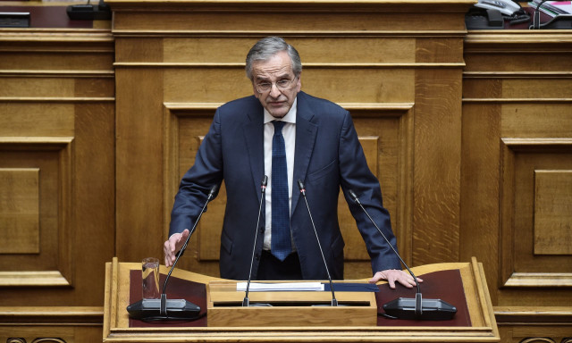Σαμαράς από Βουλή: «Γιατί η κυβέρνηση Μητσοτάκη παρακολουθούσε το τηλέφωνό μου;»