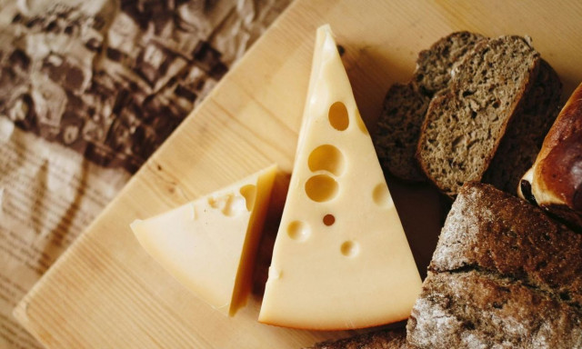 Ανακαλείται από τον ΕΦΕΤ τυρί τσένταρ λόγω λιστέριας