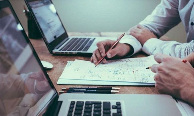 Νέοι προσυμπληρωμένοι κωδικοί στις φορολογικές δηλώσεις - Τι θα αφορούν