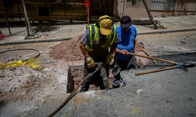 Αυξήσεις μισθών στους υπαλλήλους δήμων - Ποιους αφορά