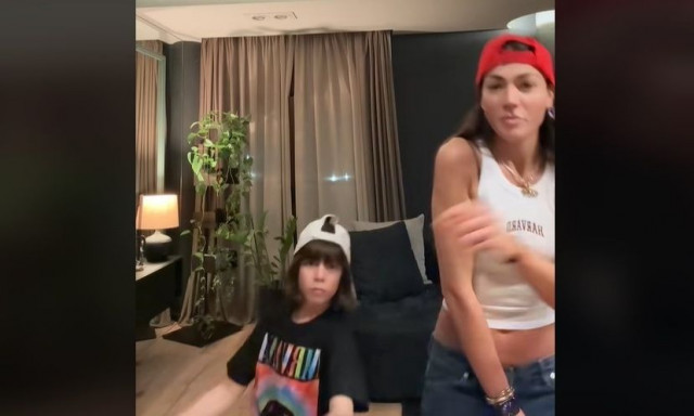Ήβη Αδάμου: Το viral βίντεο στο TikTok με την 6χρονη κόρη της - Χορεύουν ραπ μουσική