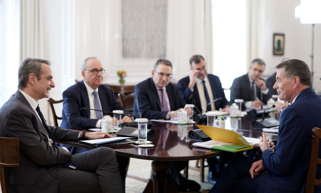 Ο Μητσοτάκης συναντήθηκε με τον διευθυντή του ΟΟΣΑ για την Εκπαίδευση και τις Δεξιότητες