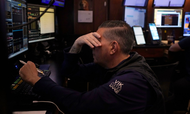 Μεγάλη πτώση στη Wall Street – Ανησυχία στους επενδυτές για ύφεση της αμερικανικής οικονομίας