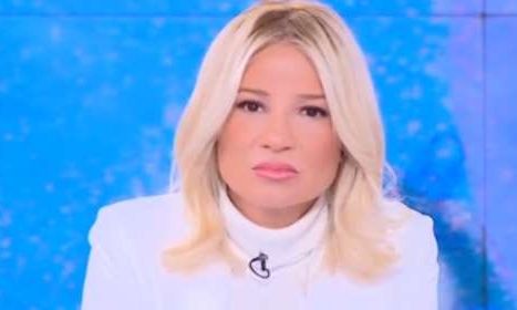 Φαίη Σκορδά για Δημήτρη Οικονόμου: «Δεν είναι καροτσάκι - Το καροτσάκι είναι του σουπερμάρκετ»