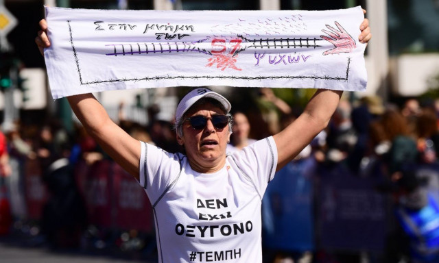 Τα Τέμπη, ο ανασχηματισμός και τα μπάζα