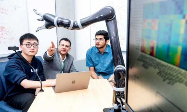 Άτομο με αναπηρία ελέγχει ρομπότ με τη σκέψη του - Τι του επέτρεψε να κάνει