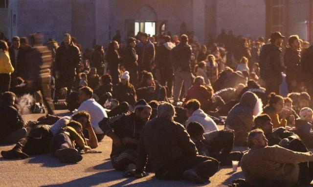 Συρία: Χιλιάδες έχουν καταφύγει σε ρωσική αεροπορική βάση για να γλυτώσουν από τους τζιχαντιστές