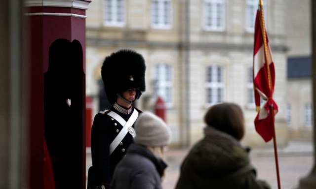 Δανία: Στα χακί θα ντυθούν οι γυναίκες από το καλοκαίρι του 2026