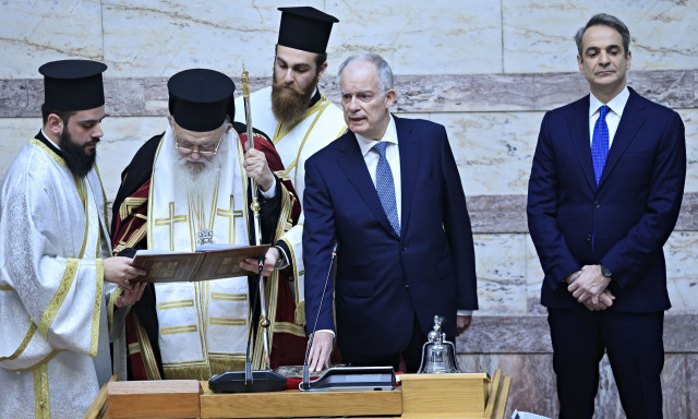 Κώστας Τασούλας – Ορκίστηκε ο νέος Πρόεδρος της Δημοκρατίας: «Βρίσκομαι σε αποστολή ενωτική»