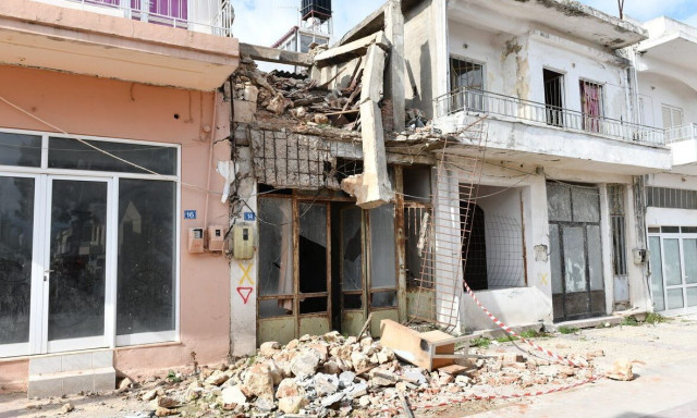 Αρκαλοχώρι: Ζητούν από σεισμόπληκτους με κατεστραμμένα σπίτια να πληρώσουν ΕΝΦΙΑ