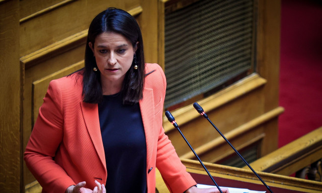 Ανασχηματισμός 2025: Γιατί η Νίκη Κεραμέως παρέμεινε στο υπουργείο Εργασίας