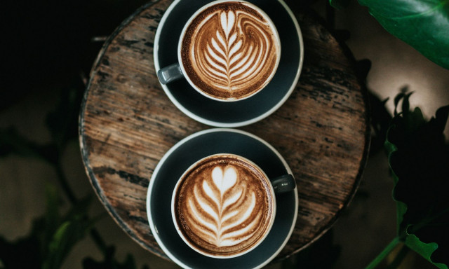 Καφές: «Ράλι» ανατιμήσεων στον σερβιριζόμενο και στο take away