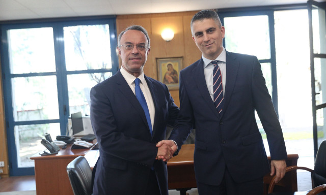 Παράδοση – παραλαβή στο Υπουργείο Μεταφορών: «Στοχοπροσήλωση και αποτελεσματικότητα», είπε ο Δήμας