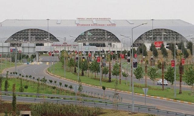 Αεροπλάνο από Κωνσταντινούπολη προς Βαγδάτη έκανε αναγκαστική προσγείωση - Τι συνέβη με μωρό