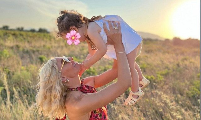 Ιωάννα Μαλέσκου: Η δυσκολία που αντιμετωπίζει με τη βάπτιση της κόρης της