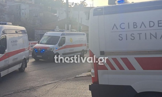 Θεσσαλονίκη: Έφτασαν στο νοσοκομείο Παπανικολάου τα 3 ασθενοφόρα με τους εγκαυματίες από τα Σκόπια