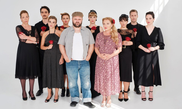 Πτι Παλαί: Αυλαία για τις παραστάσεις «Τριαντάφυλλο στο στήθος» και «Ο Βαρόνος "Φ"»