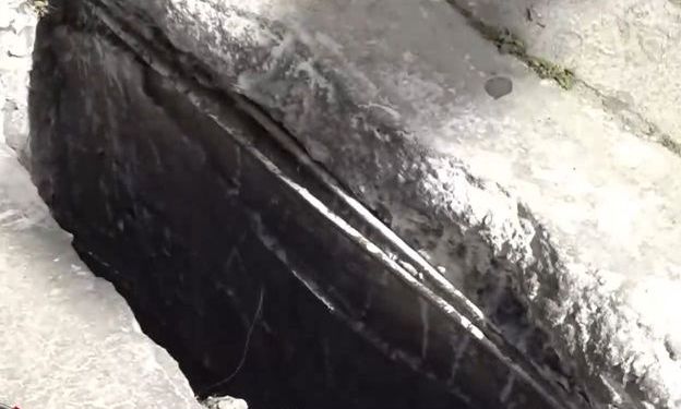 Χαϊδάρι: Τραυματισμός πολίτη από σπασμένο φρεάτιο