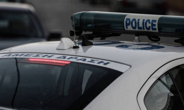 Αστακός: Παρίσταναν τους αστυνομικούς και άρπαξαν χρήματα και κοσμήματα από ηλικιωμένη