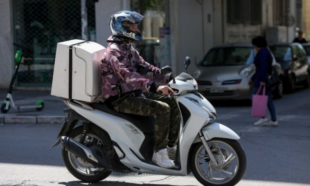 Κούριερ, διανομείς και εξωτερικοί προχωρούν σε πανελλαδική 24ωρη απεργία στις 8 Μαΐου