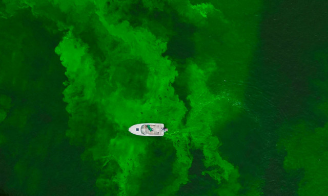 ΗΠΑ: Ο ποταμός του Σικάγο βάφτηκε πράσινος για την Ημέρα του Αγίου Πατρικίου - Δείτε φωτογραφίες