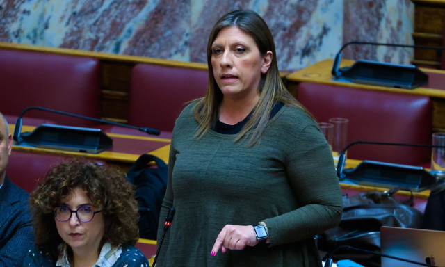 Κόντρα στη Βουλή Χρυσοχοΐδη - Κωνσταντοπούλου για κουκουλοφόρους και παρακρατικούς