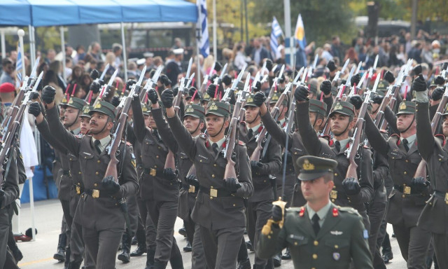 25η Μαρτίου: Κυκλοφοριακές ρυθμίσεις για τη στρατιωτική παρέλαση στην Αθήνα - Ποιοι δρόμοι κλείνουν