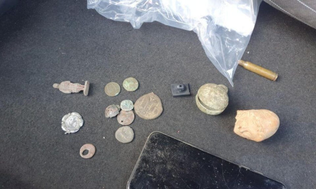 Ολοκληρώθηκαν οι απολογίες των 23 συλληφθέντων για αρχαιοκαπηλία – Αφέθηκαν ελεύθεροι υπό όρους