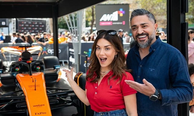 Οι διάσημοι που έσπευσαν να φωτογραφηθούν με το αγωνιστικό μονοθέσιο της McLaren