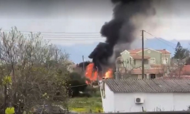 Kέρκυρα: Φωτιά σε χώρο ξενοδοχείου από καύση υλικών - Άμεση επέμβαση της Πυροσβεστικής