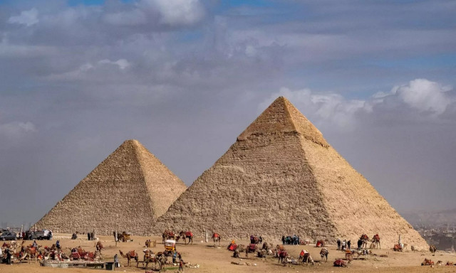 Πυκνώνει το μυστήριο της «τεράστιας πόλης» κάτω από την πυραμίδα της Γκίζας - Τι λένε οι ερευνητές
